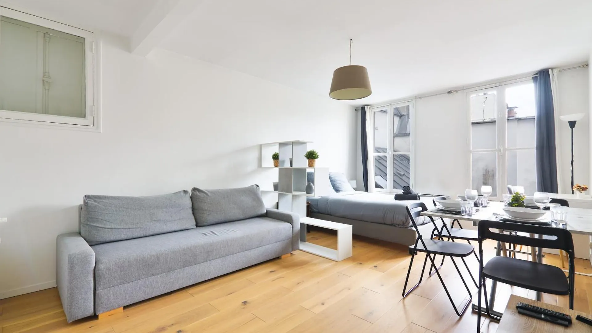 Studio - Appartement Quartier Champs-Elysees 5 Free Netflix Paris Apartment